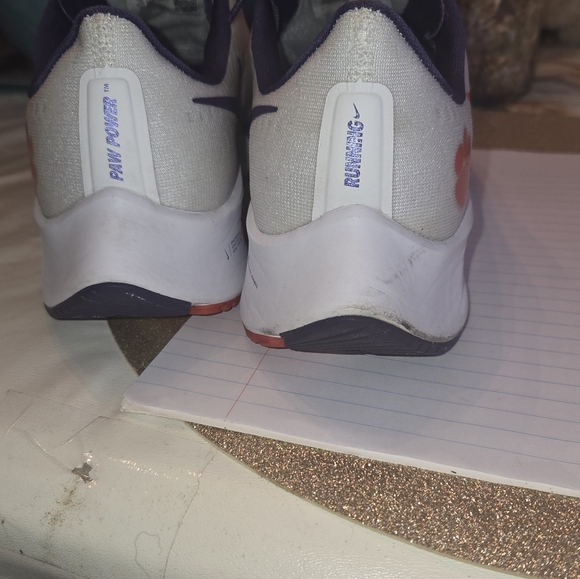 Shoes - Picture 6 of 10